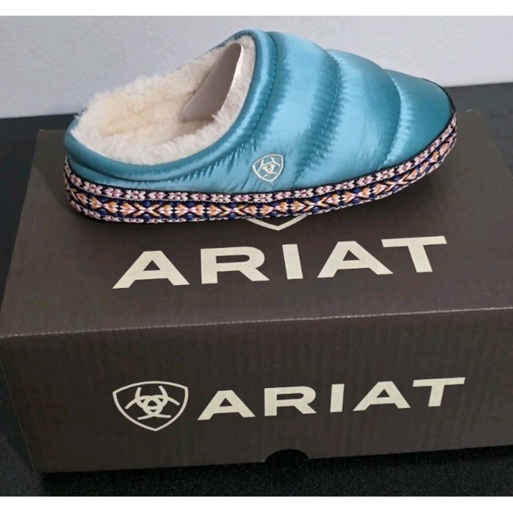 NEW‎ Ariat Girls 3/4 Crius Clog Slippers Teal Blue Aztec M Fuzzy Cozy Lounge Kid